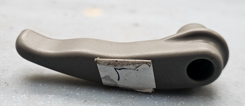 🔥1999-2002 Chevy Suburban Seat Handle Passenger Gray OEM