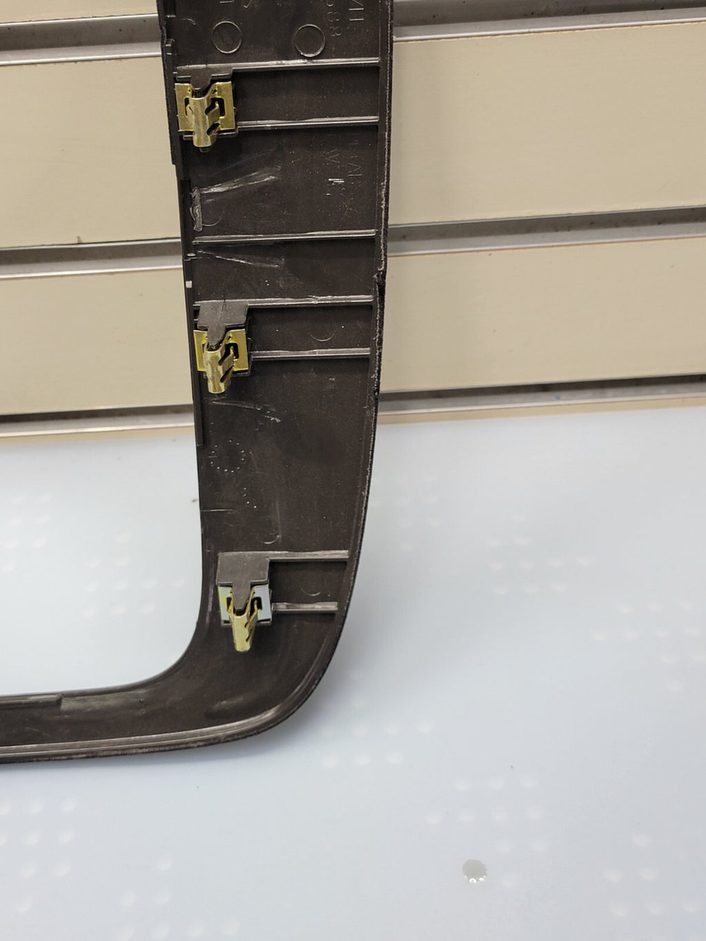 🔥07-13 SUBURBAN TAHOE YUKON CENTER DASH RADIO BEZEL TRIM SILVER