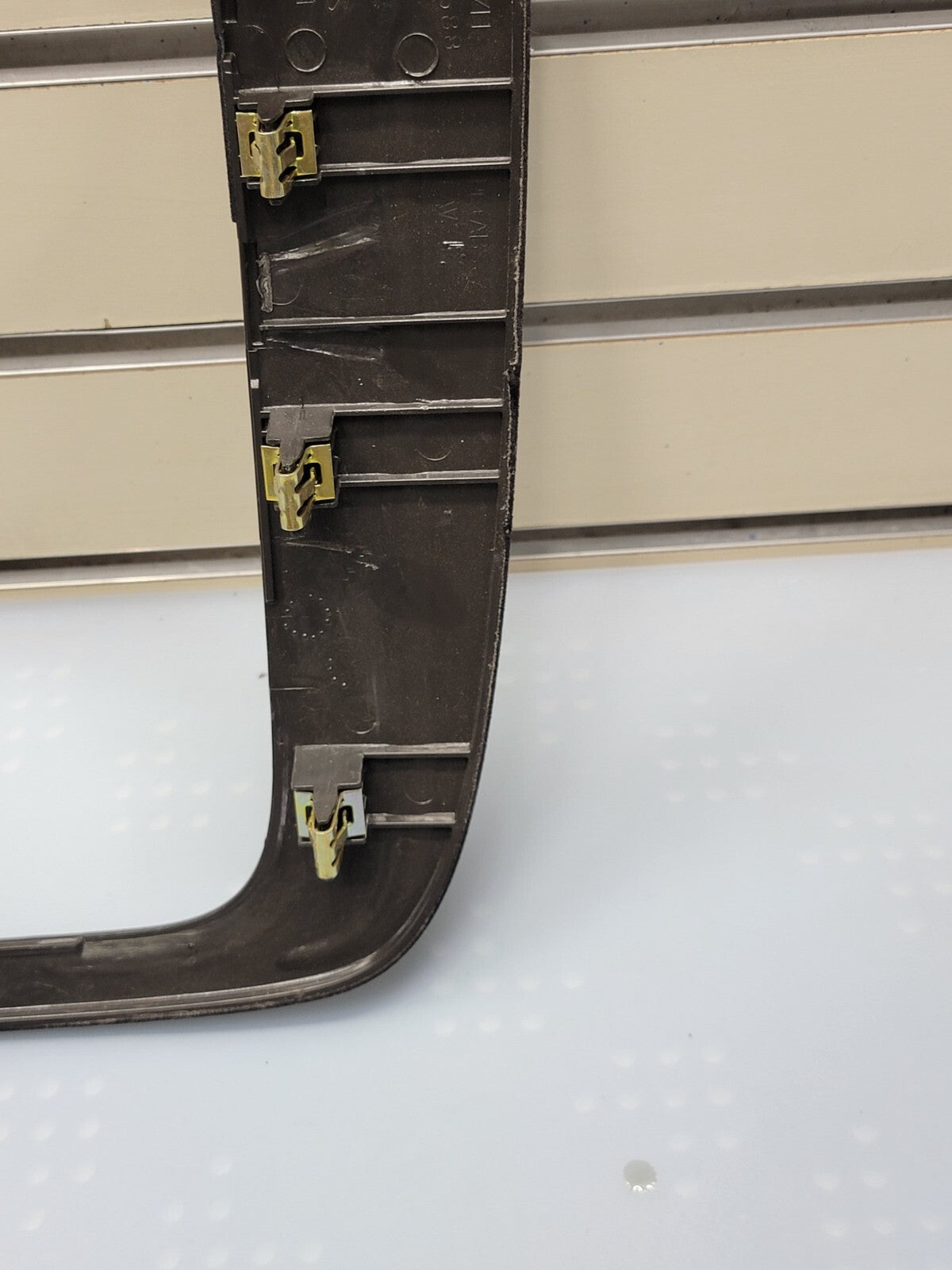 🔥07-13 SUBURBAN TAHOE YUKON CENTER DASH RADIO BEZEL TRIM SILVER
