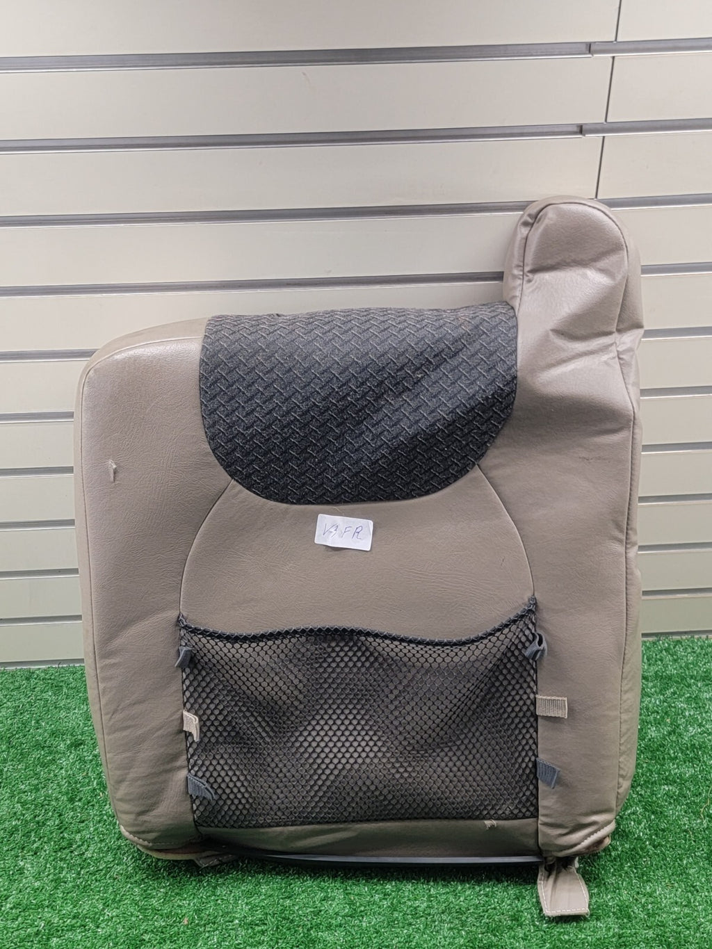 99-06 Chevy Silverado Tahoe Sierra seat rest cushion leather front right V3 Tan