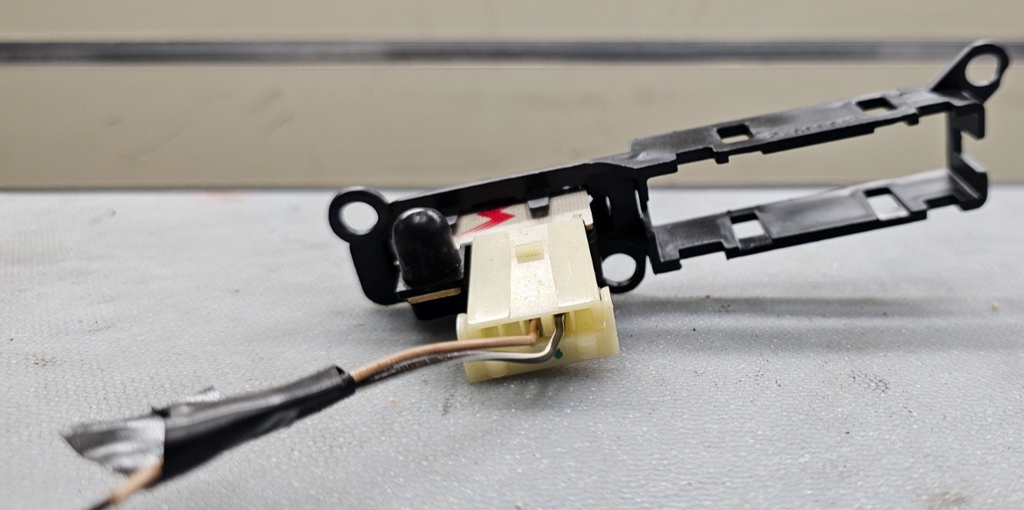 🔥02-05 SATURN VUE DASH DOME LIGHT LAMP DIMMER SWITCH ASSEMBLY BLACK