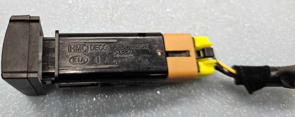 🔥09-12 HYUNDAI SANTA FE Rear Window Heating Heated Switch Button Assembly OEM