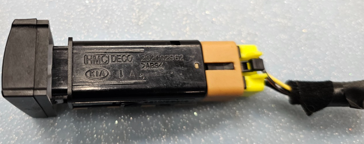 🔥09-12 HYUNDAI SANTA FE Rear Window Heating Heated Switch Button Assembly OEM