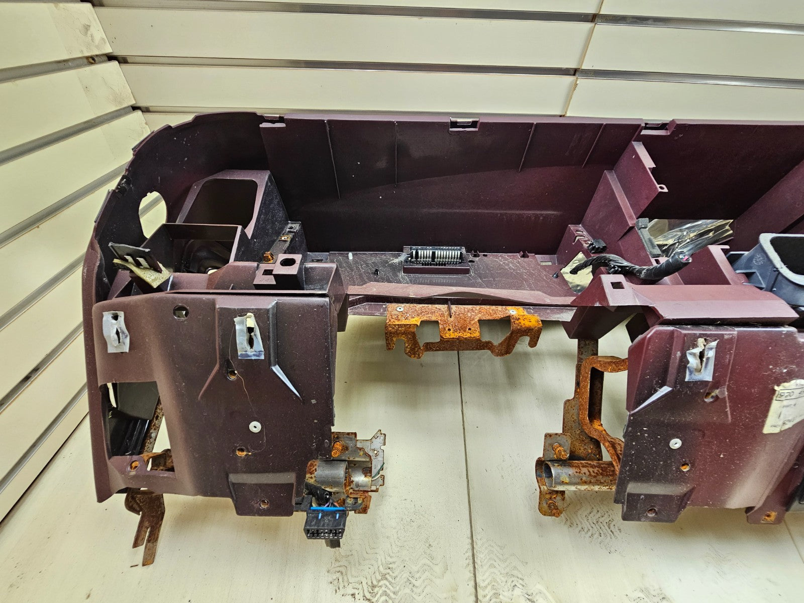 🔥95-99 CHEVY GMC SILVERADO C/K Dashboard DASH CORE Frame Mount RED DB2