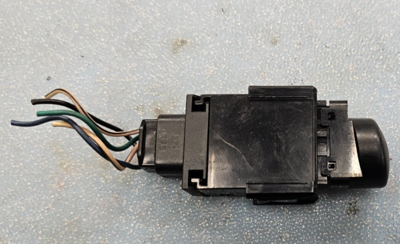 🔥03-08 Pontiac Vibe Defrost Defroster Glass Heat Heated Switch Assembly Black