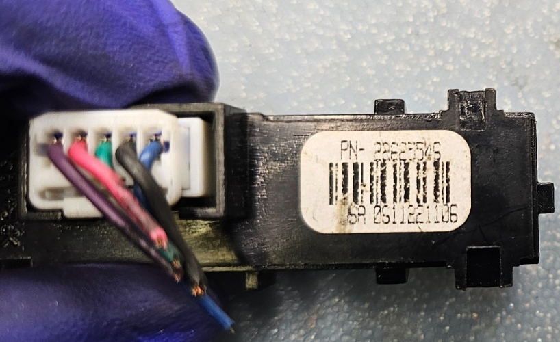 🔥07-12 GMC Acadia OEM passenger safety indicator switch
