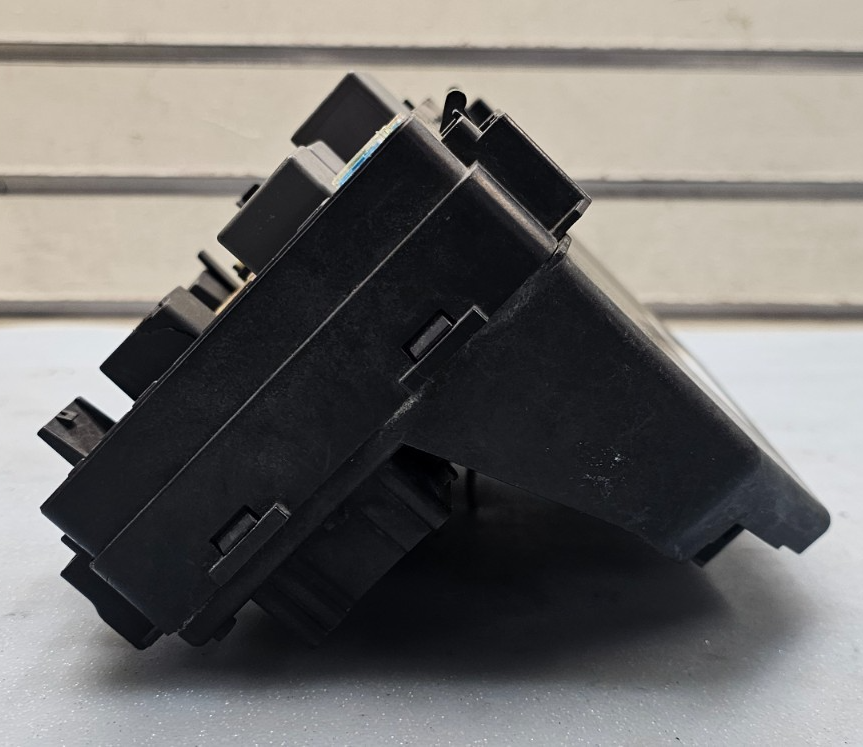🔥08-09 Dodge Grand Caravan Journey Town Country Fuse box TIPM Power Module OEM