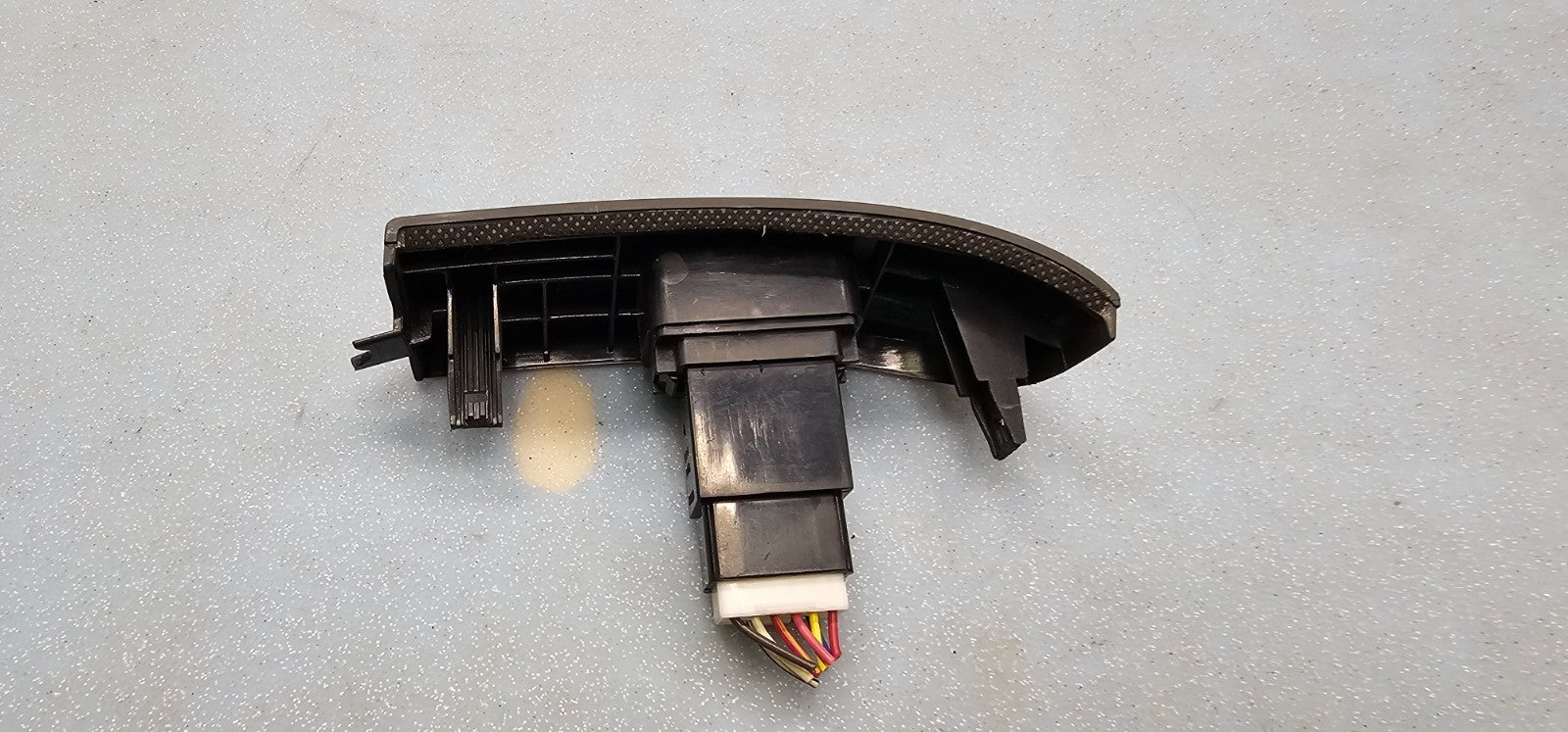 🔥06-08 Hyundai Sonata Hazard Hread Light Lamp Control Switch Bezel Black OEM