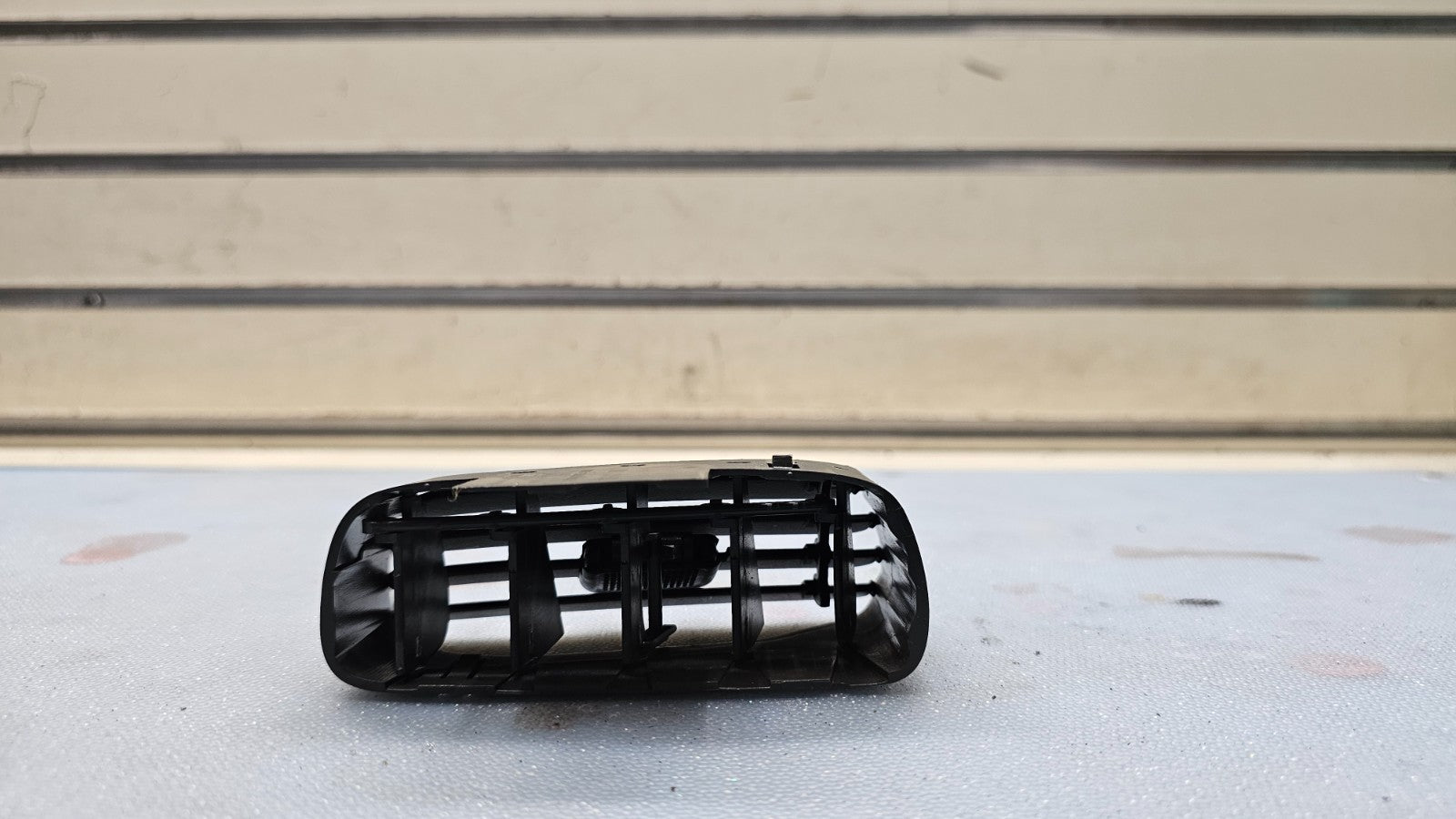 🔥98-04 CADILLAC SEVILLE ELDORADO DASH LEFT DRIVER A/C AC HEATER AIR VENT BLACK