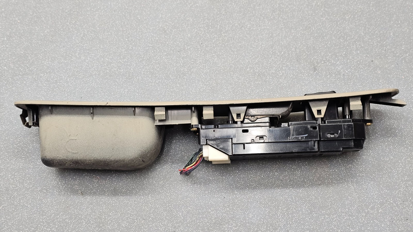 🔥02-06 Toyota Camry Scion XB Right Passenger Power Window Switch Tan OEM