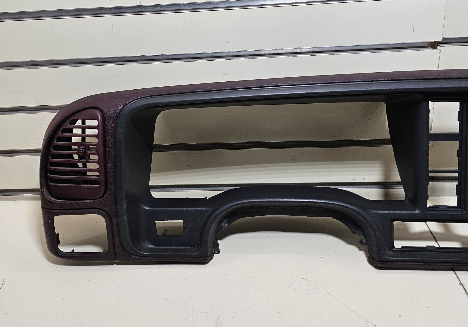 95-99 CHEVY GMC TRUCK SILVERADO CK Cluster Gauge Speedo Dash Bezel Red C3