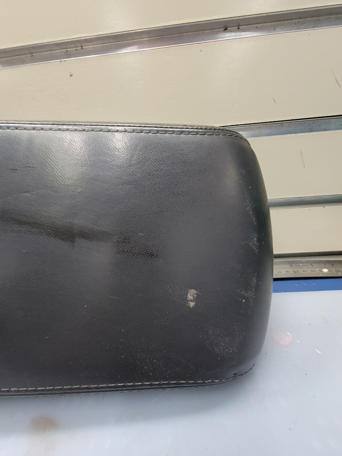 🔥08-10 Chrysler 300 Dodge Charger Center Console Lid Armrest Storage BLACK