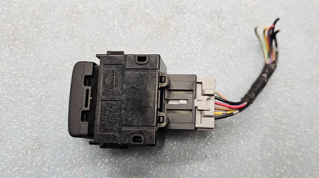 🔥2004-2011 Nissan Titan Armada Switch Assy Tow Mode OEM BLACK