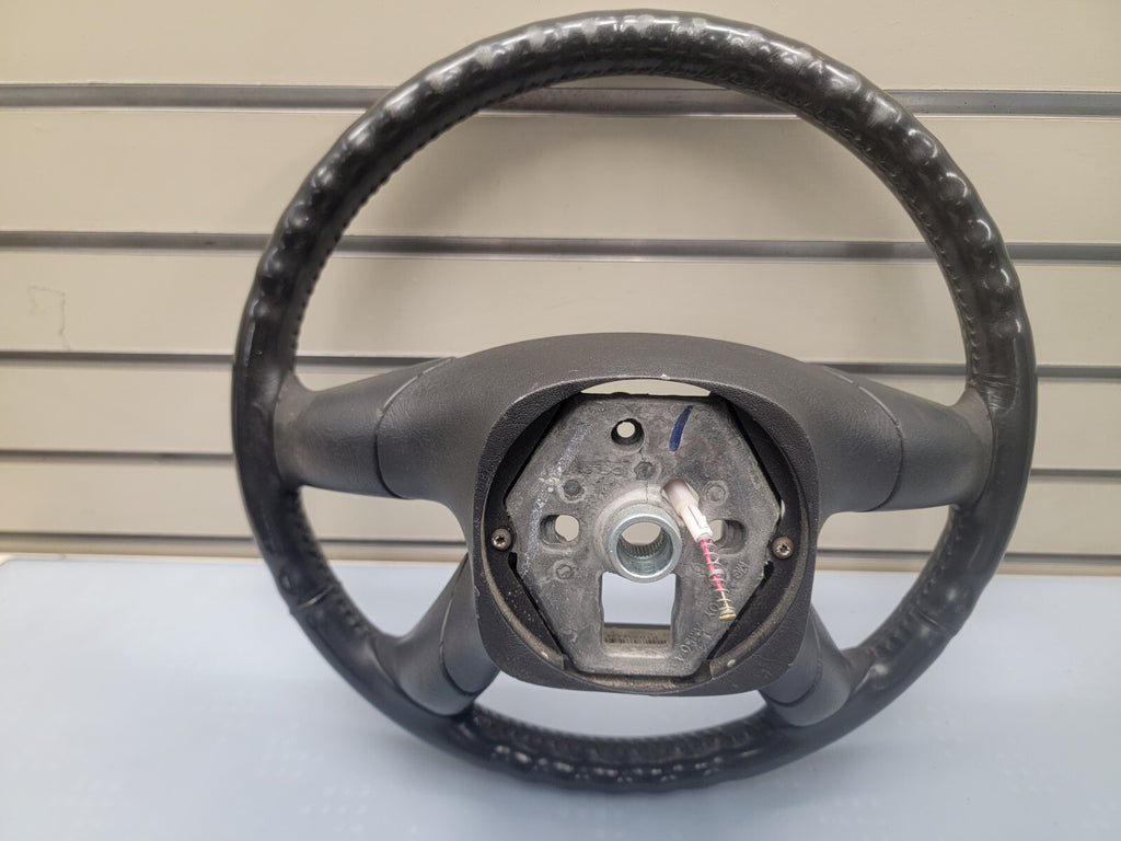 02-09 Trailblazer Envoy03-06 SILVERADO SIERRA YUKON STEERING WHEEL LEATHER BLACK