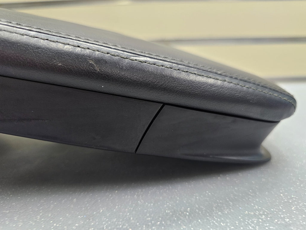 06-11 LEXUS GS350 GS450 CENTER CONSOLE ARMREST COVER LID LEATHER ASSEMBLY BLACK