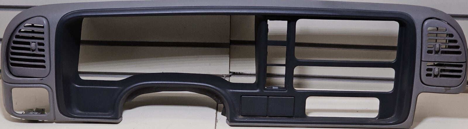 95-99 CHEVY GMC TRUCK SILVERADO CK Cluster Gauge Speedo Dash Bezel LIGHT GRAY C3