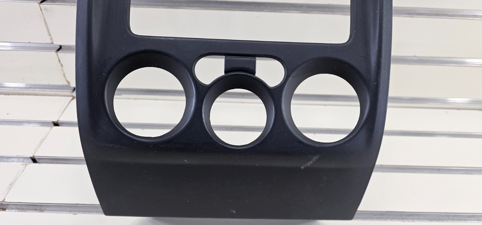 🔥2004-2012 CHEVY COLORADO GMC CANYON CENTER DASH RADIO VENT BEZEL BLACK