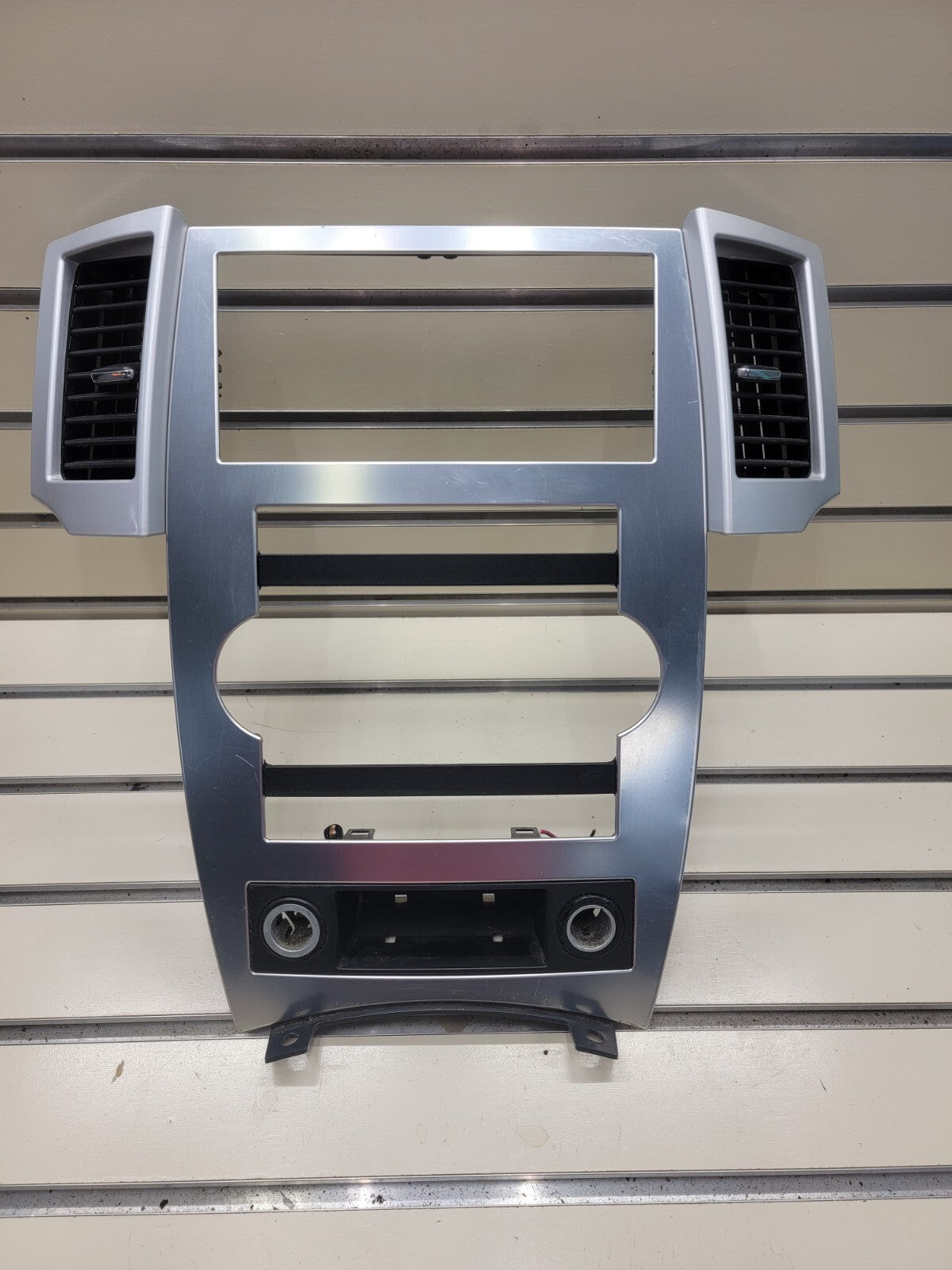 🔥2008-2010 Jeep Grand Cherokee Radio Bezel Center Dash Trim Temperature Control