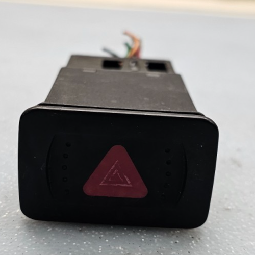 99-06 Golf Jetta Emergency Flasher Hazard Emergency Light Switch Assembly Black