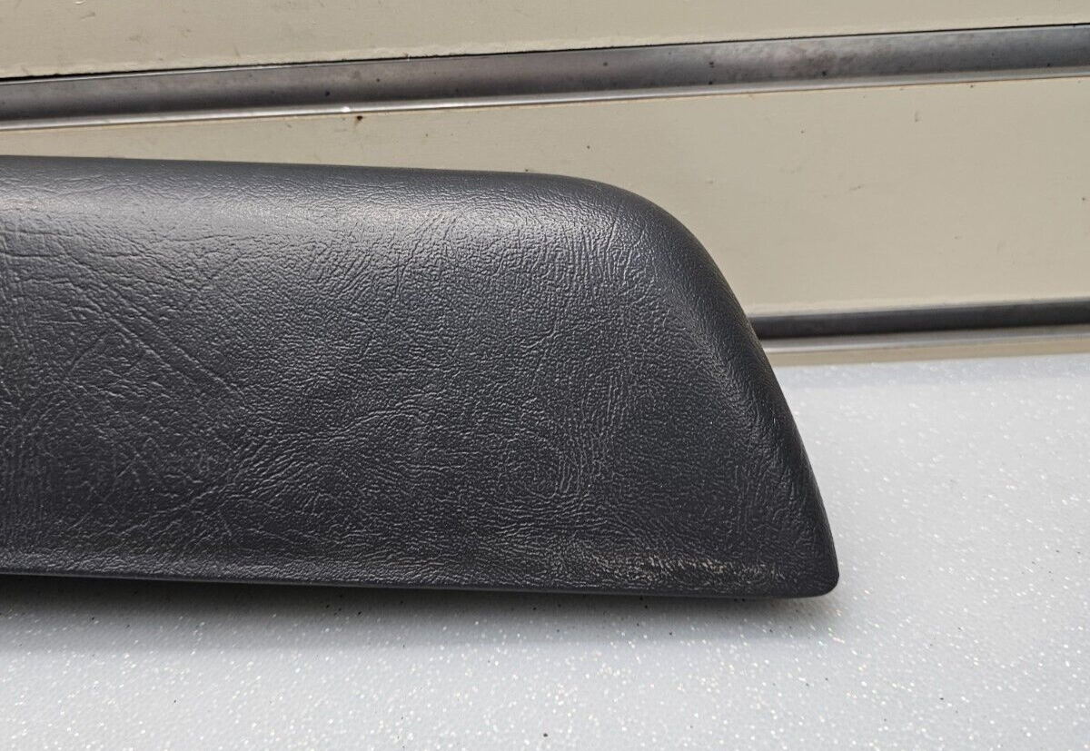 98-04 BLAZER S10 JIMMY SONOMA Door Panel Arm Rest Pull Handle Driver Graphite H5