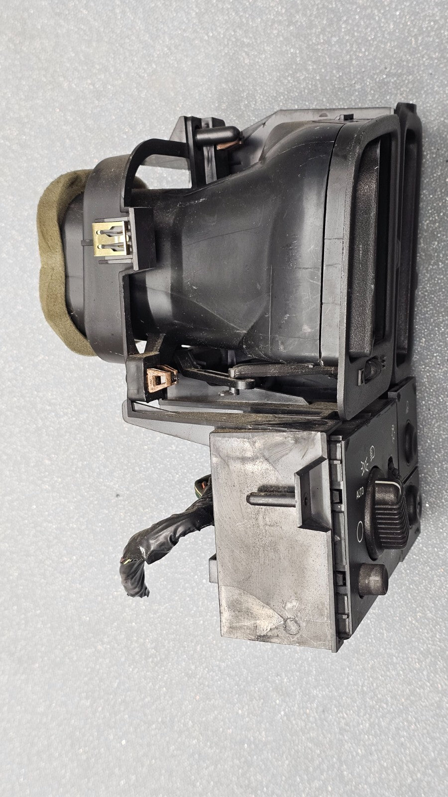 🔥99-06 Chevy Silverado Sierra Headlight Switch left Driver Air Vent Black HS19