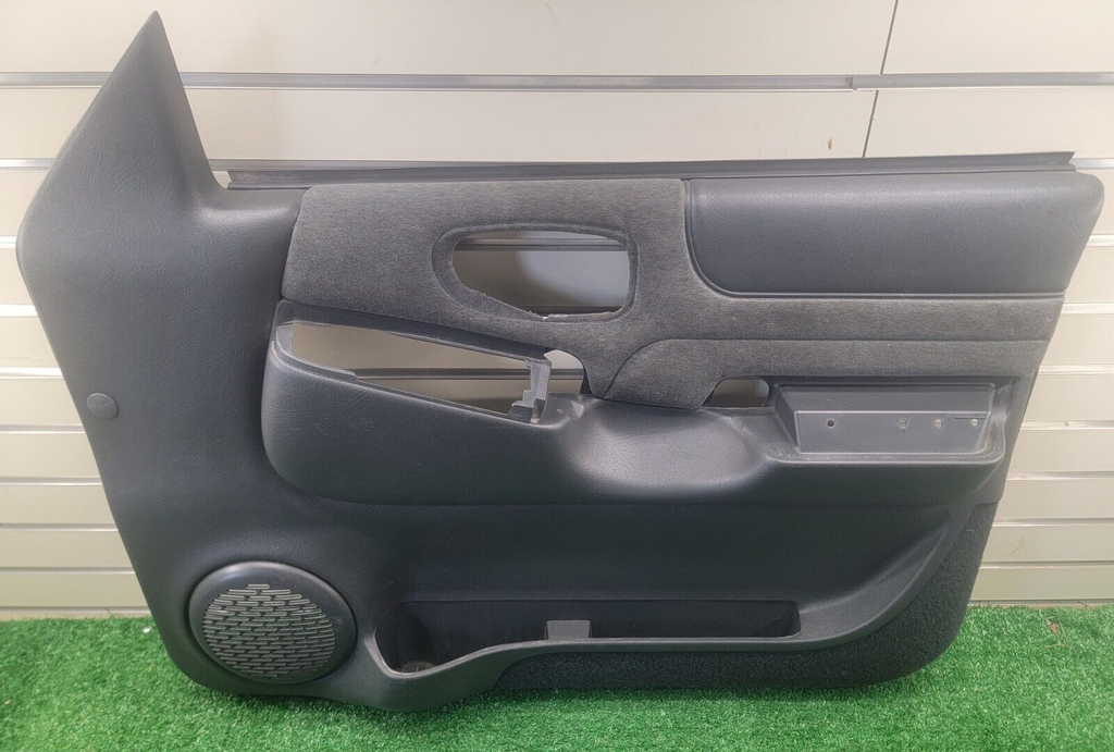 98-04 Chevy Blazer Jimmy GMC Sonoma Front Door Panel Passenger Dark Gray