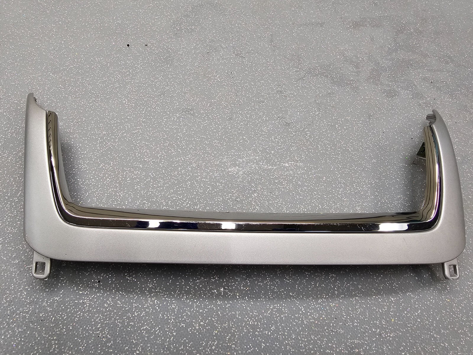 🔥08-12 Chevy MALIBU Center Dash Radio Bezel Panel UPPER Vent Trim SILVER B8