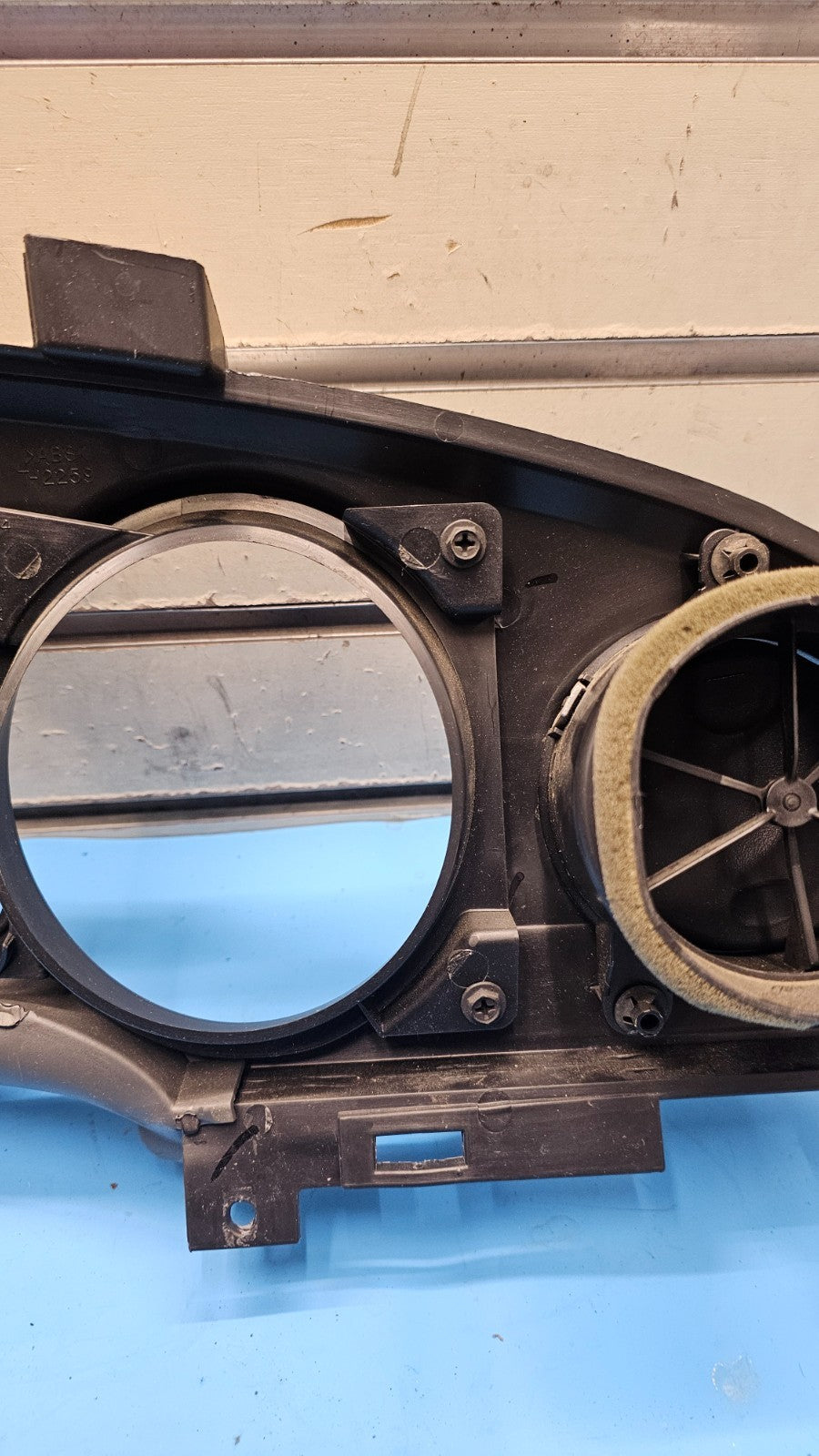 🔥01 -05 CHRYSLER PT CRUISER DASH INSTRUMENT SPEEDOMETER CLUSTER BEZEL SILVER