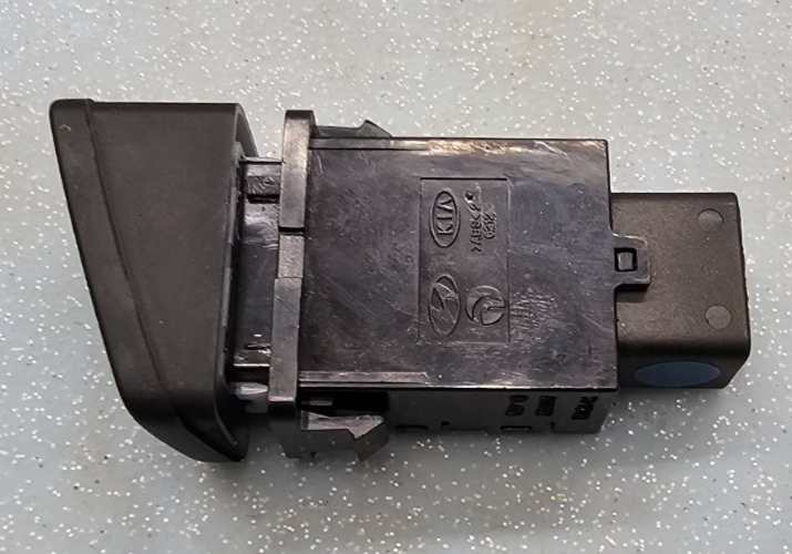 🔥05-06 Hyundai Tucson Rear Defrosted Defroster Heater Control Switch Button