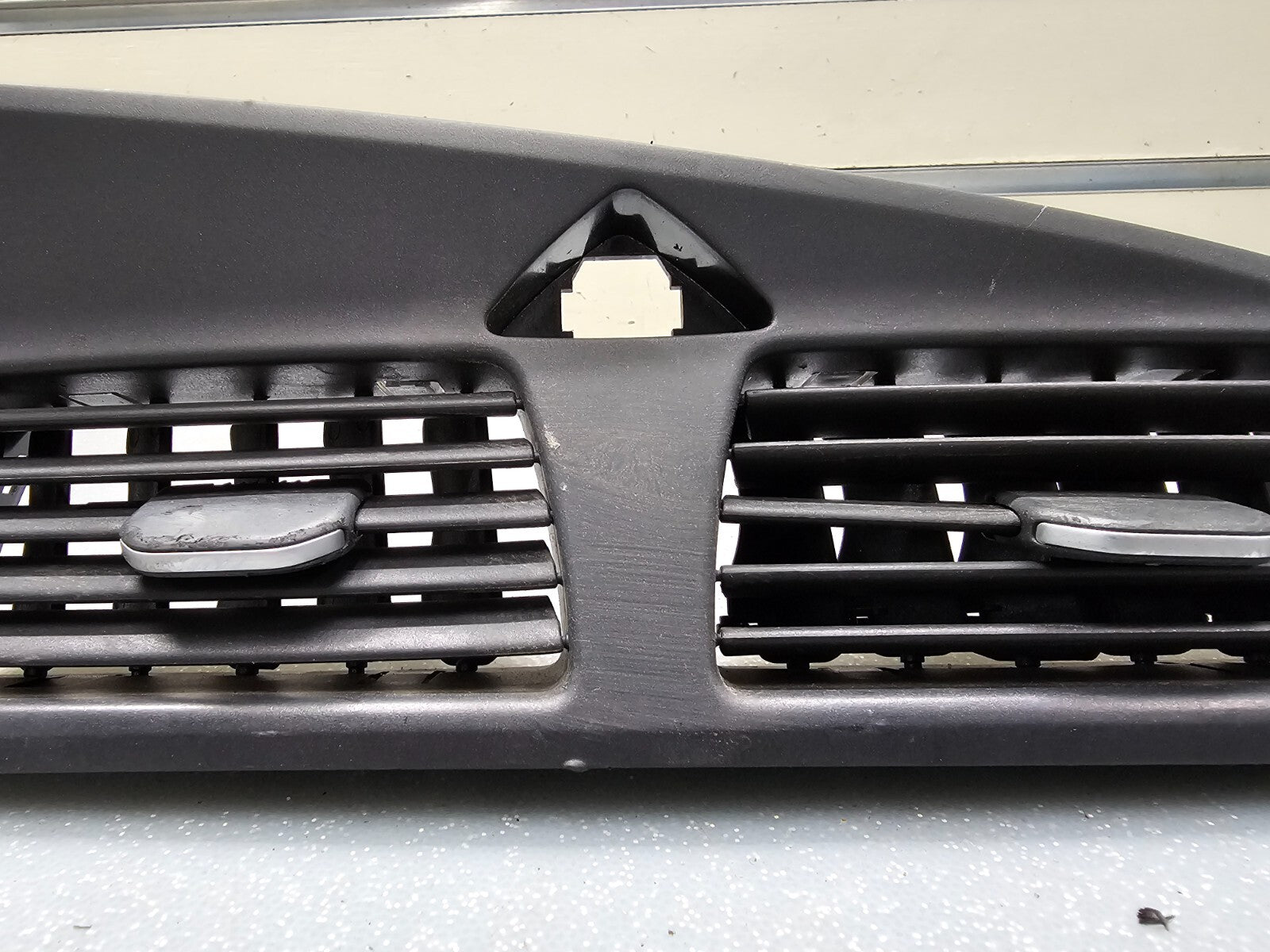 🔥04-09 Volvo S60 Dash Center AC Vent Grill Air Duct Trim Hazard Switch Cover