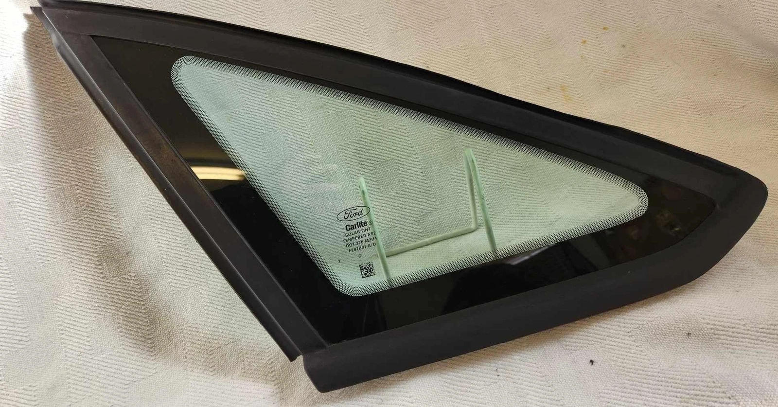 🔥12-18 Ford Focus Left DRIVER LH Quarter Glass Window SEDAN black moulding