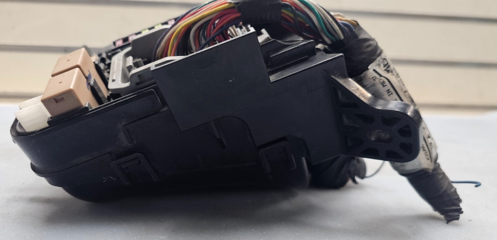 🔥11-13 Elantra Engine Fuse Box Body Control Integrated Power Module TIPM