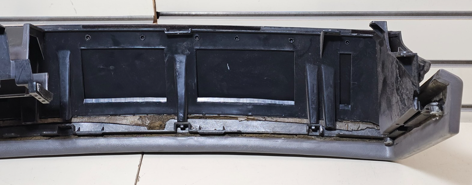 88-94 CHEVY GMC C/K SUBURBAN BLAZER Instrument Cluster Gauge Dash Bezel Gray C2