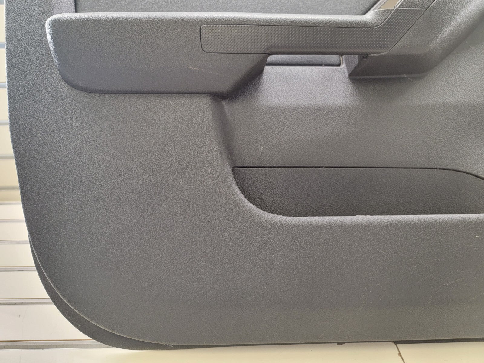 06-10 HUMMER H3 driver LEFT FRONT DOOR TRIM PANEL BLACK OEM