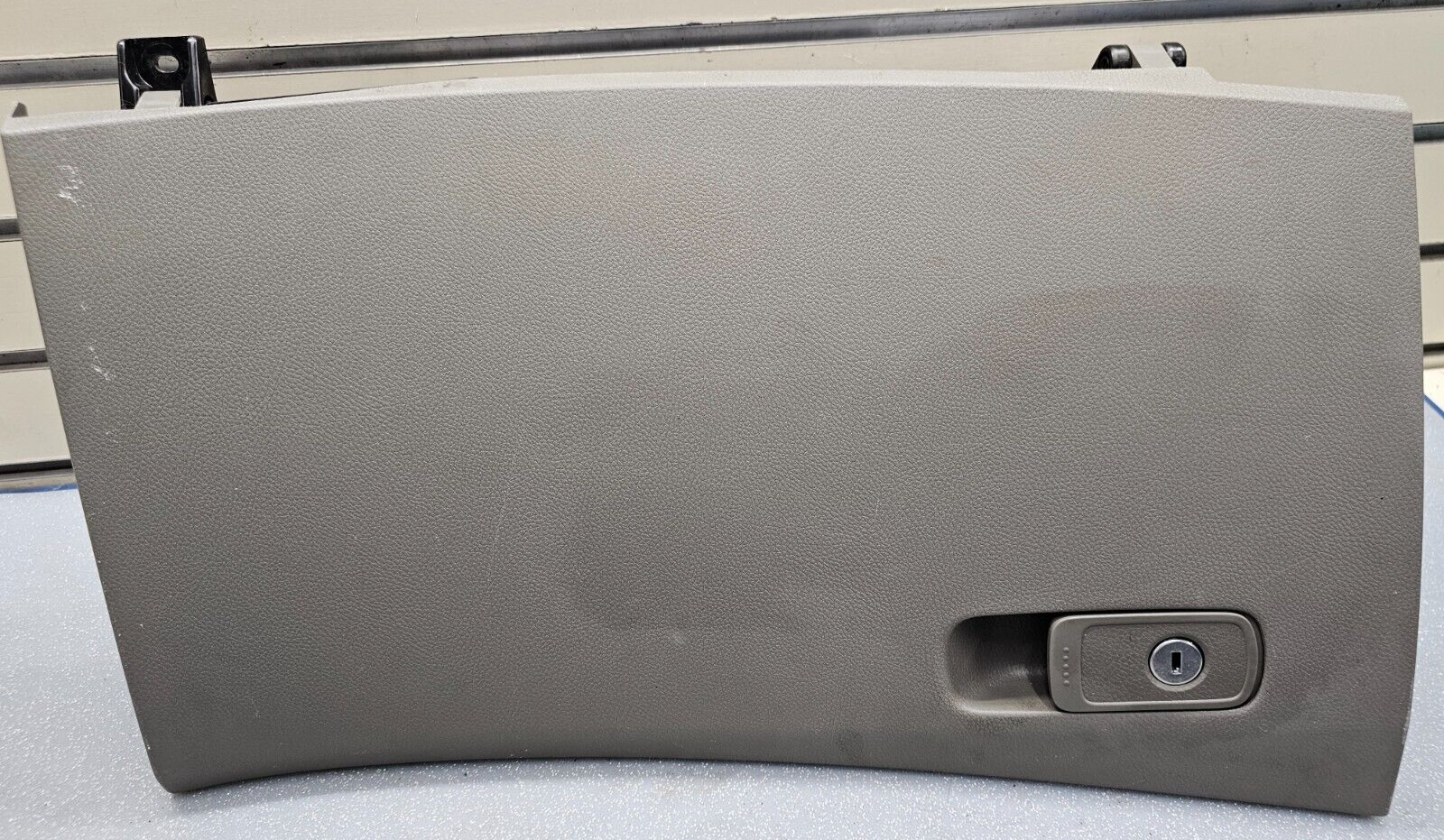 🔥07-09 ACURA RDX DASH GLOVE BOX STORAGE COMPARTMENT LID DOOR ASSEMBLY LT GRAY