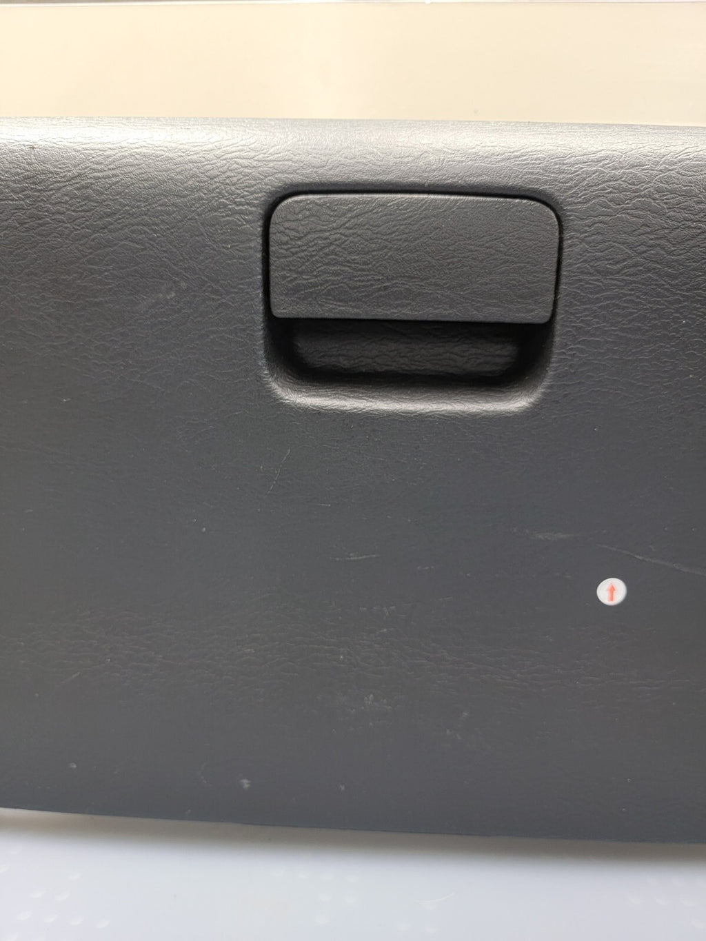 02-05 Dodge RAM 1500 2500 Dash GLOVE BOX Storage Compartment Assembly BLACK G22