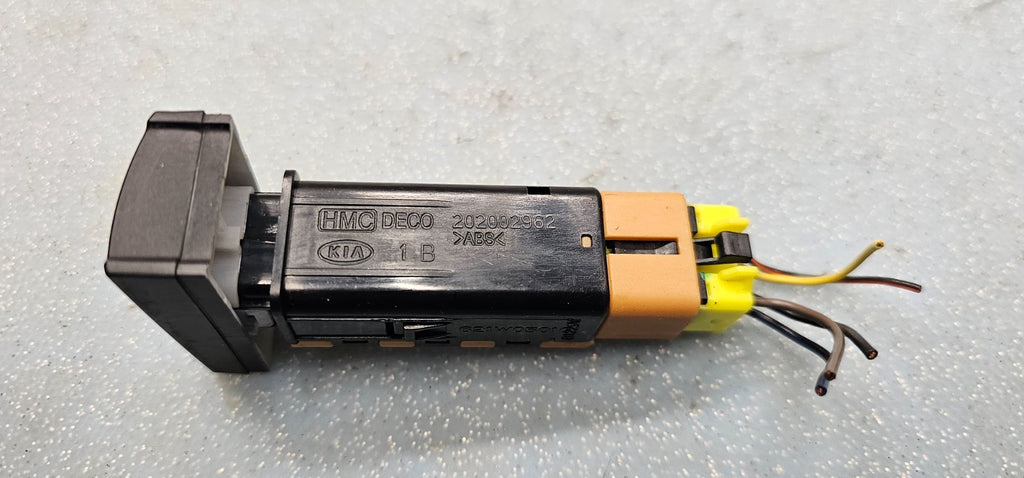 🔥09-12 HYUNDAI SANTA FE Rear Window Heating Heated Switch Button Assy Black OEM