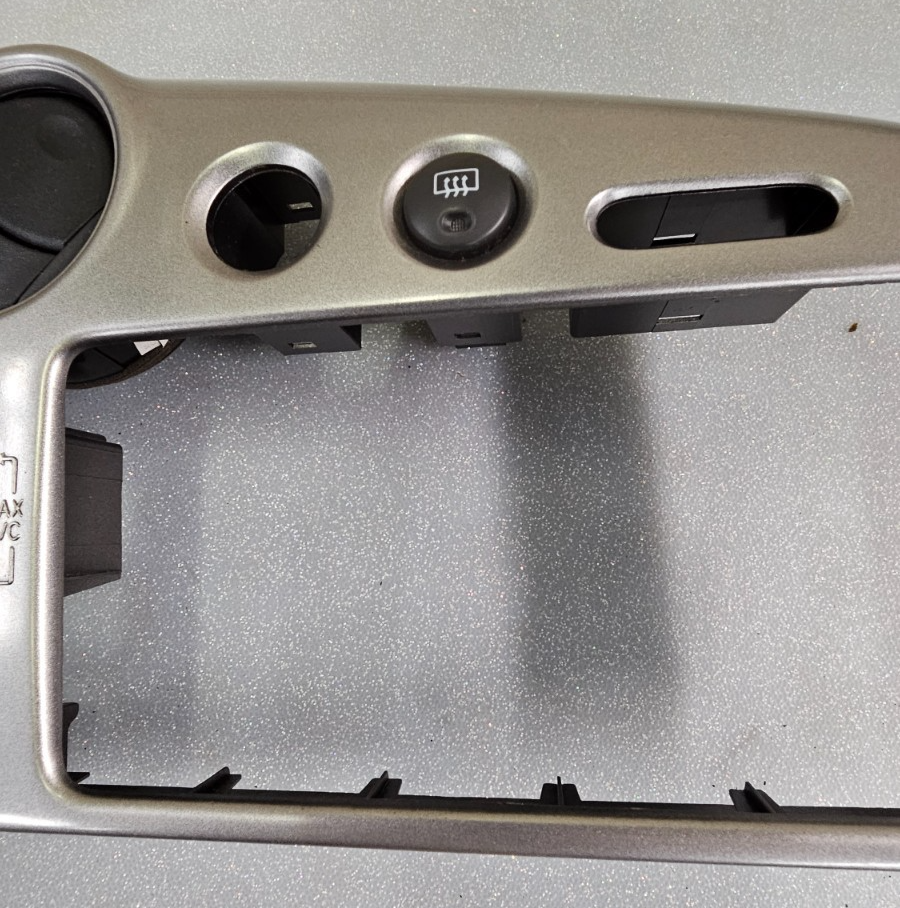 🔥03-08 Toyota MATRIX Pontiac VIBE Center Dash Radio Bezel Trim Panel SILVER B26
