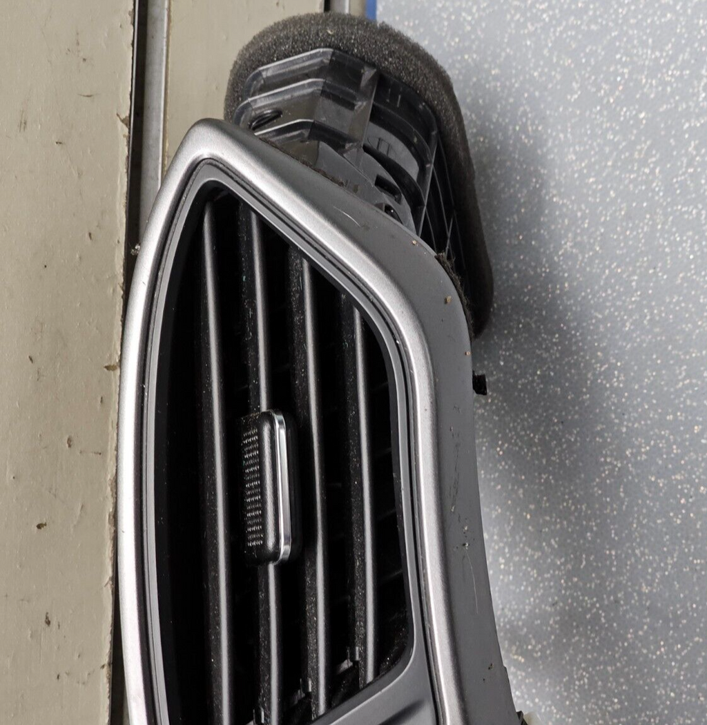 🔥10-15 Tucson ix35 Center Dash Right Passenger Air Vent Heater Silver/Black OEM