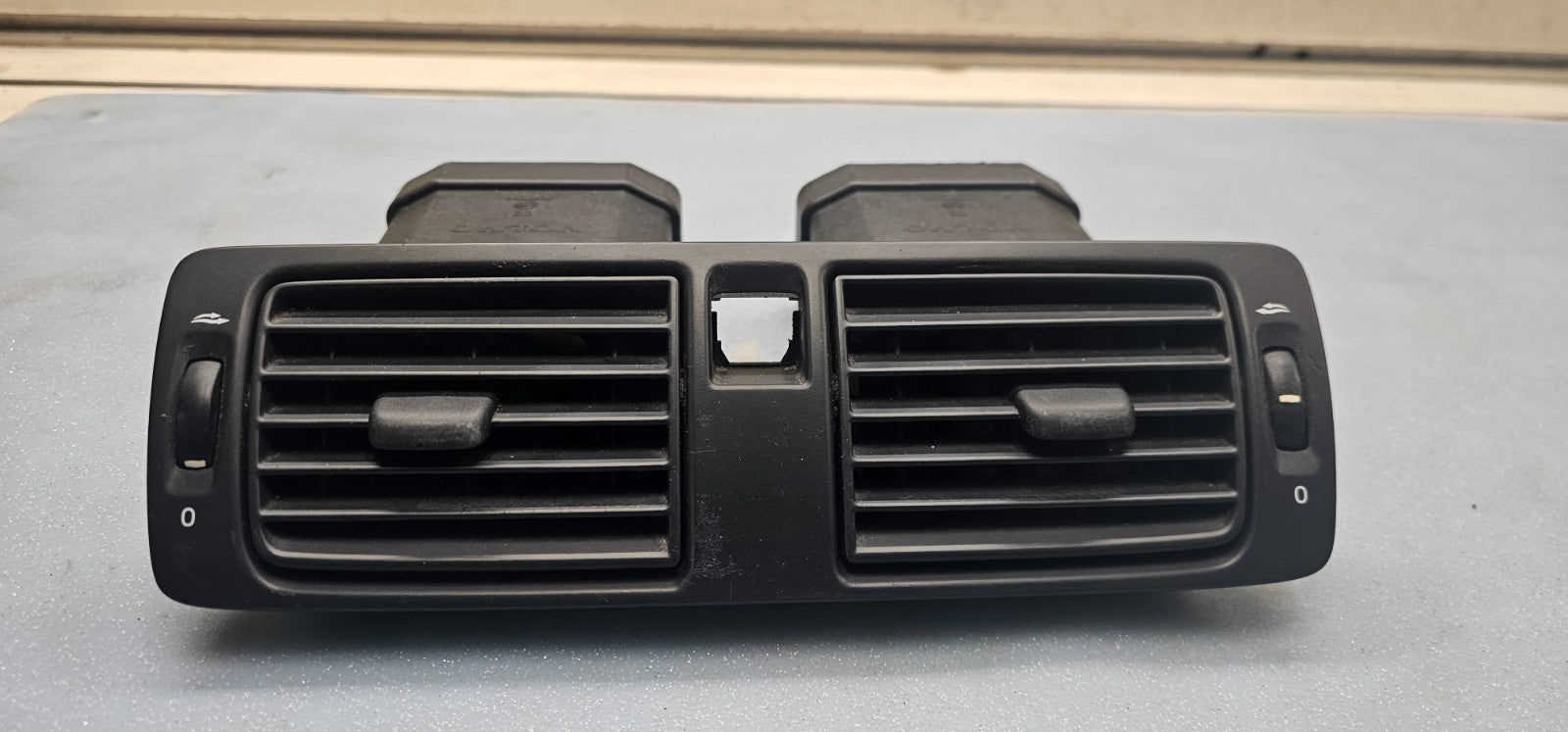 🔥04-07 Volvo S40 Front Middle Dash Center Air Vent Heater Conditioning Black