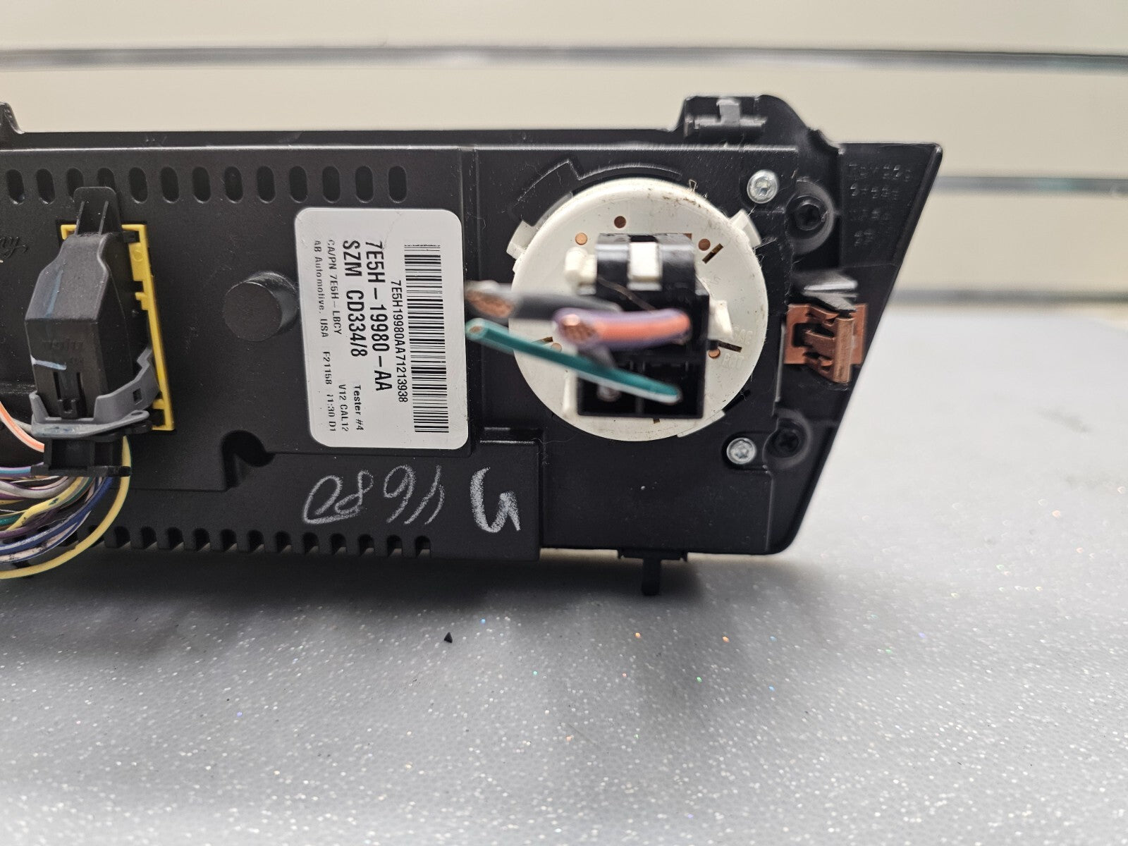 06-09 Ford Fusion Dash AC Heater Temperature Climate Control Air Conditioner OEM