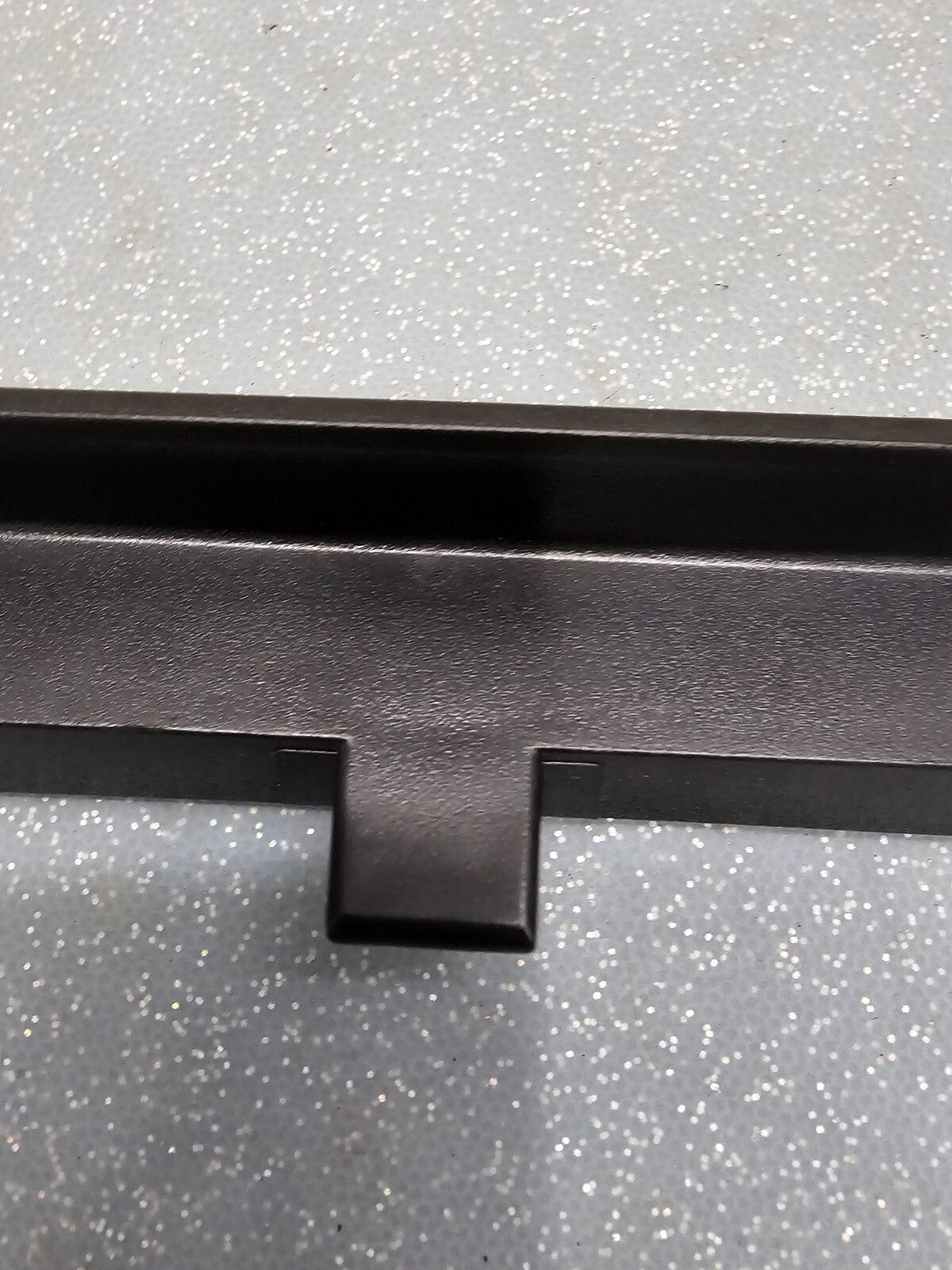 🔥07-13 Chevy Silverado Sierra Center floor Console lower compartment Lid latch