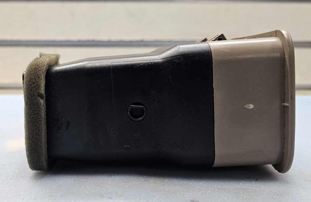 🔥99-06 Silverado Sierra Right Passenger Dash A/C HVAC AC Heater Air Vent Tan