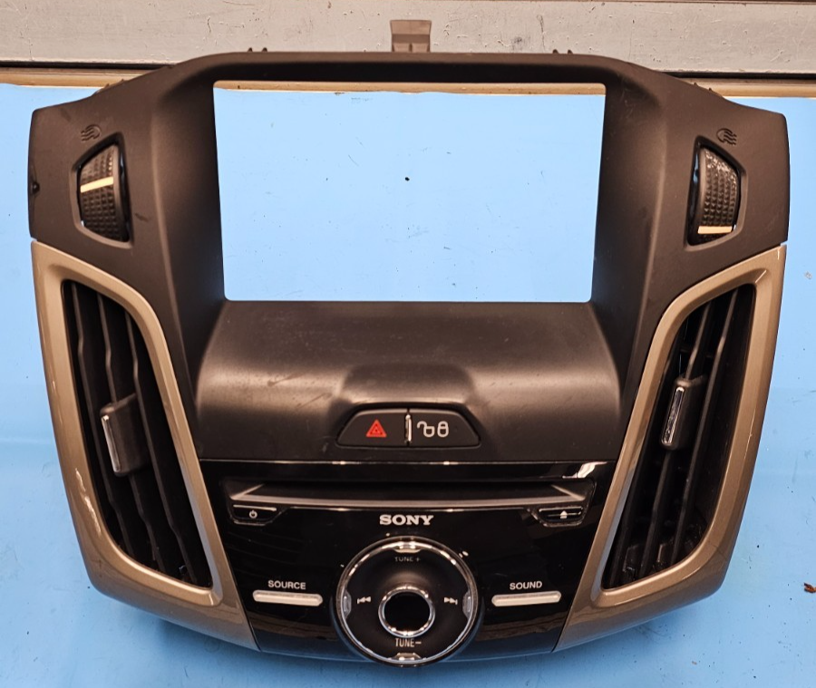 🔥15-17 Ford Focus SE Dash Trim Panel Radio Player Climate Control Bezel Black
