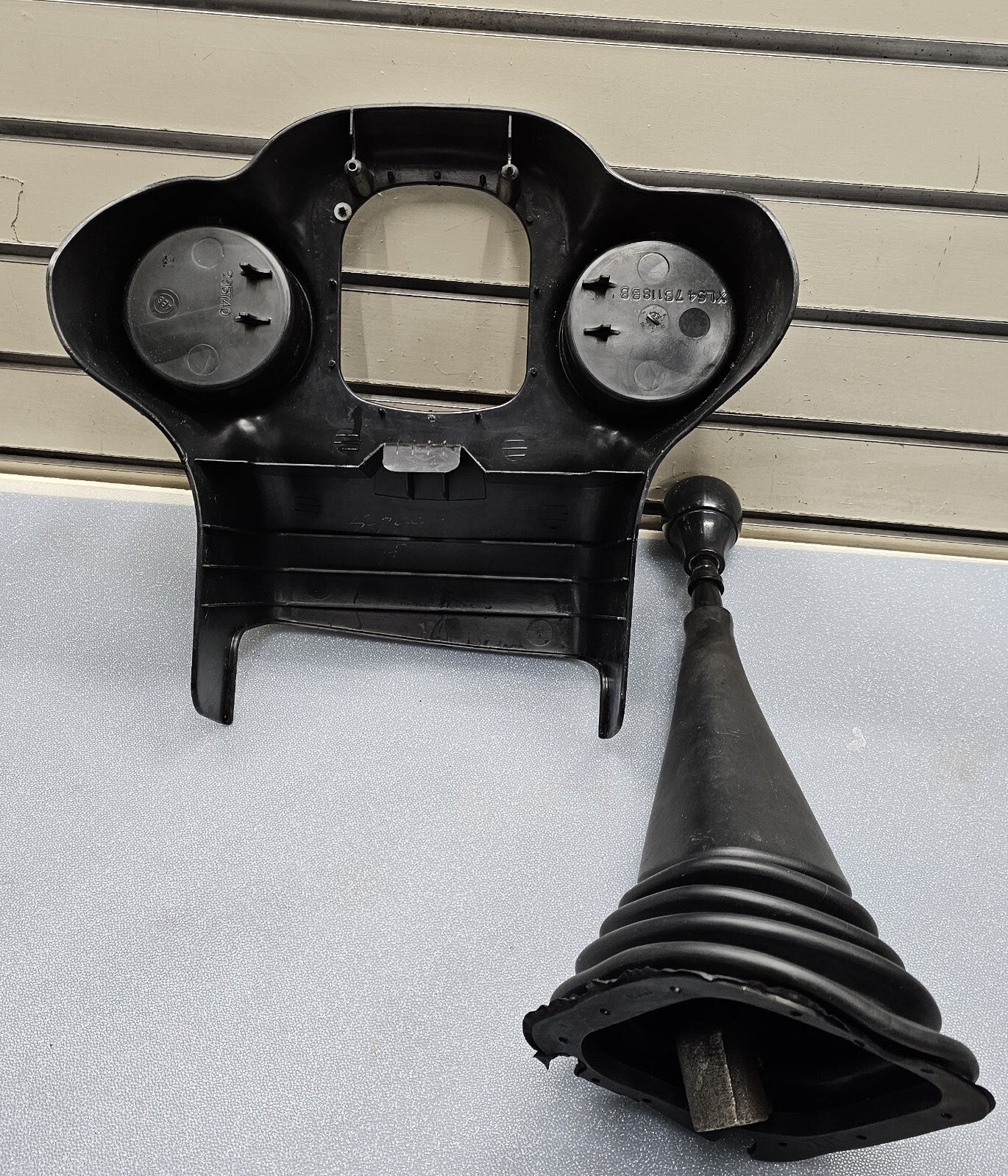 🔥98-06 Ranger Front 5 SPEED Manual Standard Transmission Stick Shift Cup Holder