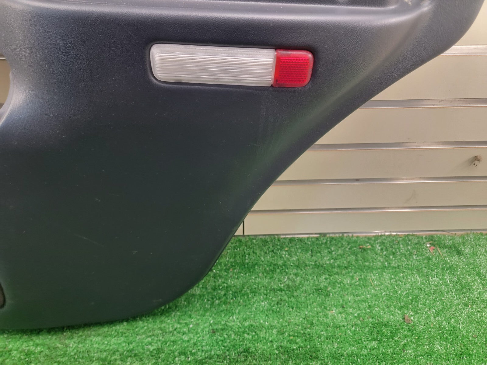 🔥99-06 Chevy Tahoe YUKON ESCALADE Interior Door PASSENGER Trim Panel Black D7