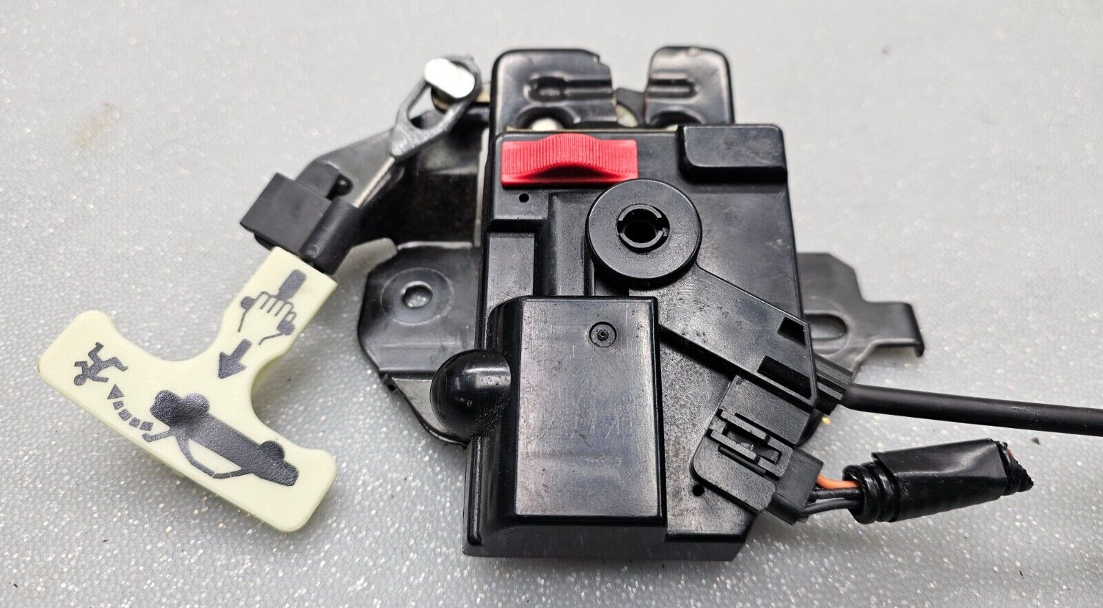 🔥1997-2004 Chevy Malibu Rear Trunk Latch Actuator Release Deck Lid ASSEMBLY OEM