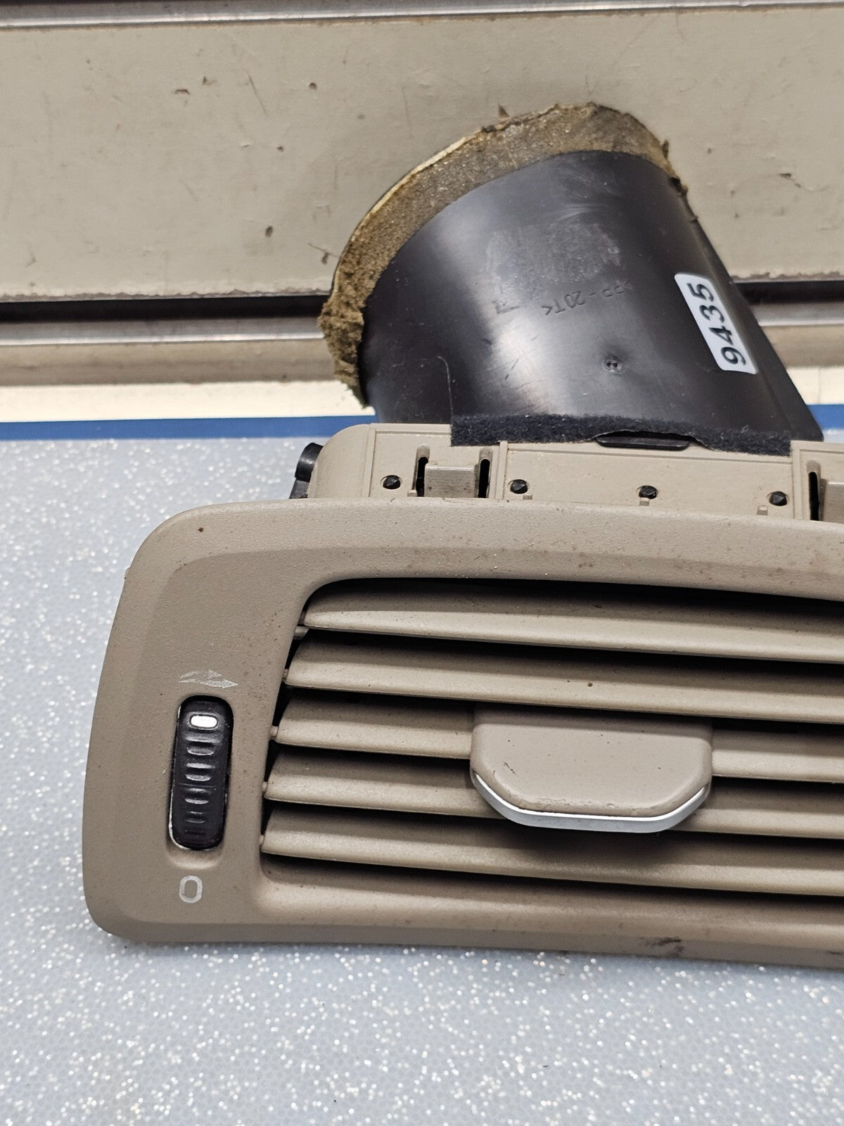 01-09 Volvo S60 V70 Dash Right Passenger Air Vent Heater Grille Conditioner Tan