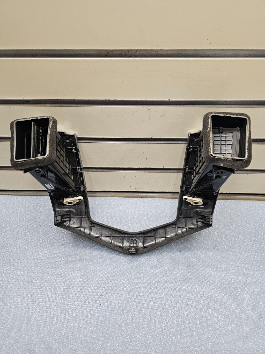 🔥2011 - 2015 Chevrolet Cruze Center Dash Air Vent Bezel trim silver