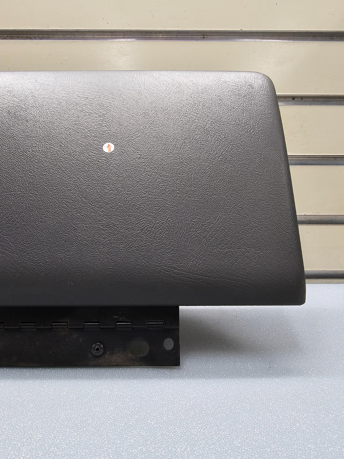 🔥99-06 SILVERADO SIERRA Dash GLOVE BOX Storage Compartment Assembly Black G3